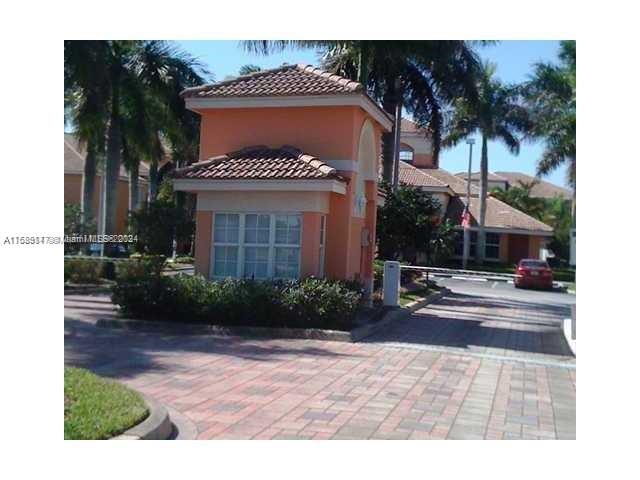 COURTYARDS AT DAVIE CONDO - Residential