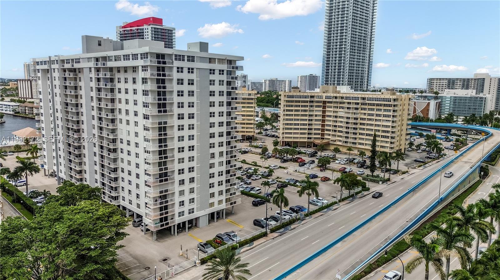 PLAZA TOWERS SOUTH CONDO - Residential