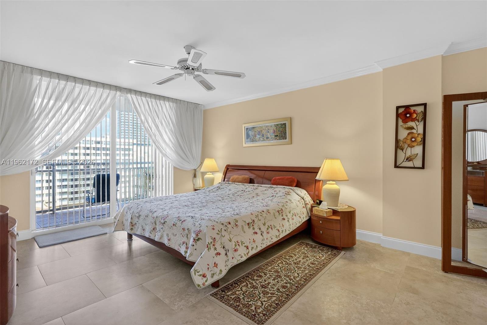 PLAZA TOWERS SOUTH CONDO - Residential