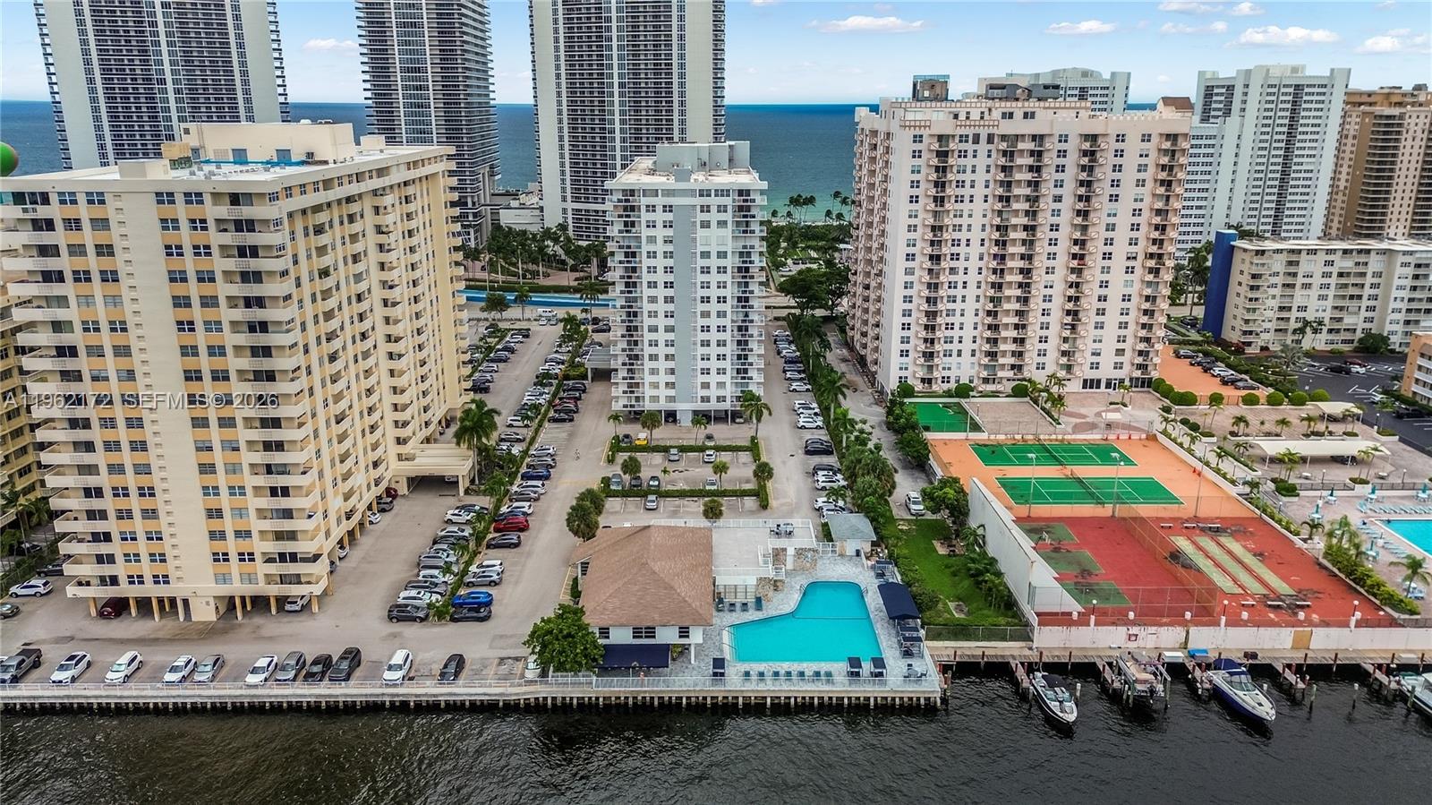 PLAZA TOWERS SOUTH CONDO - Residential