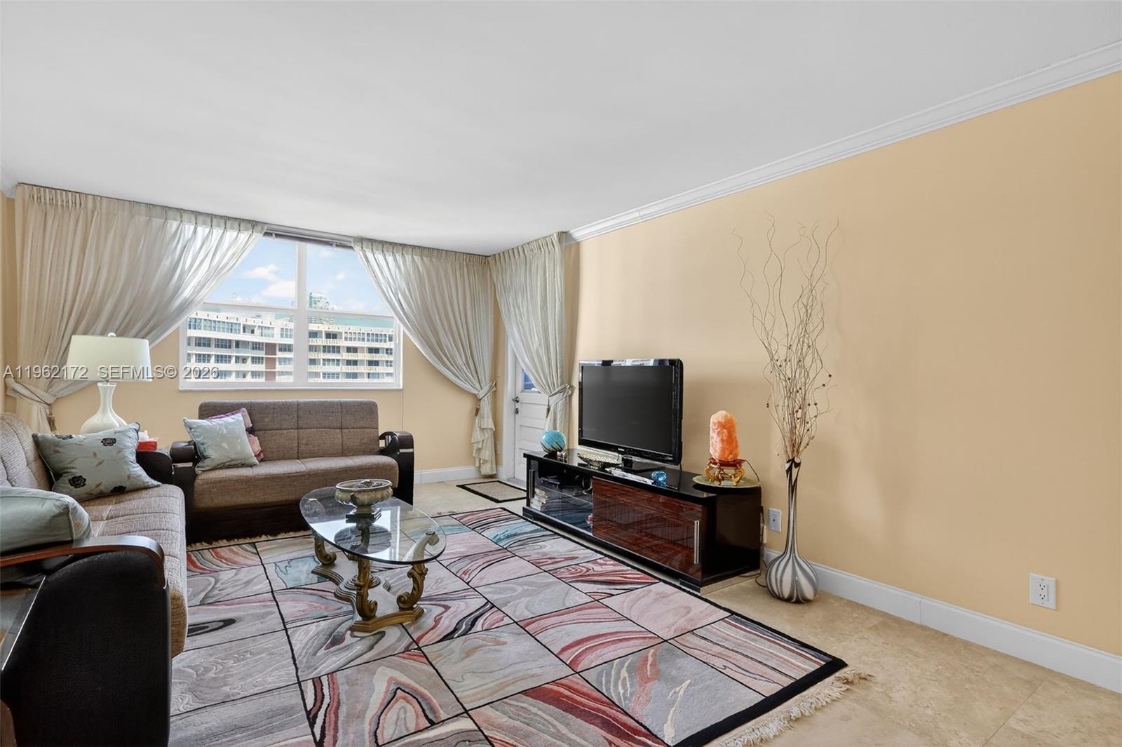 PLAZA TOWERS SOUTH CONDO - Residential
