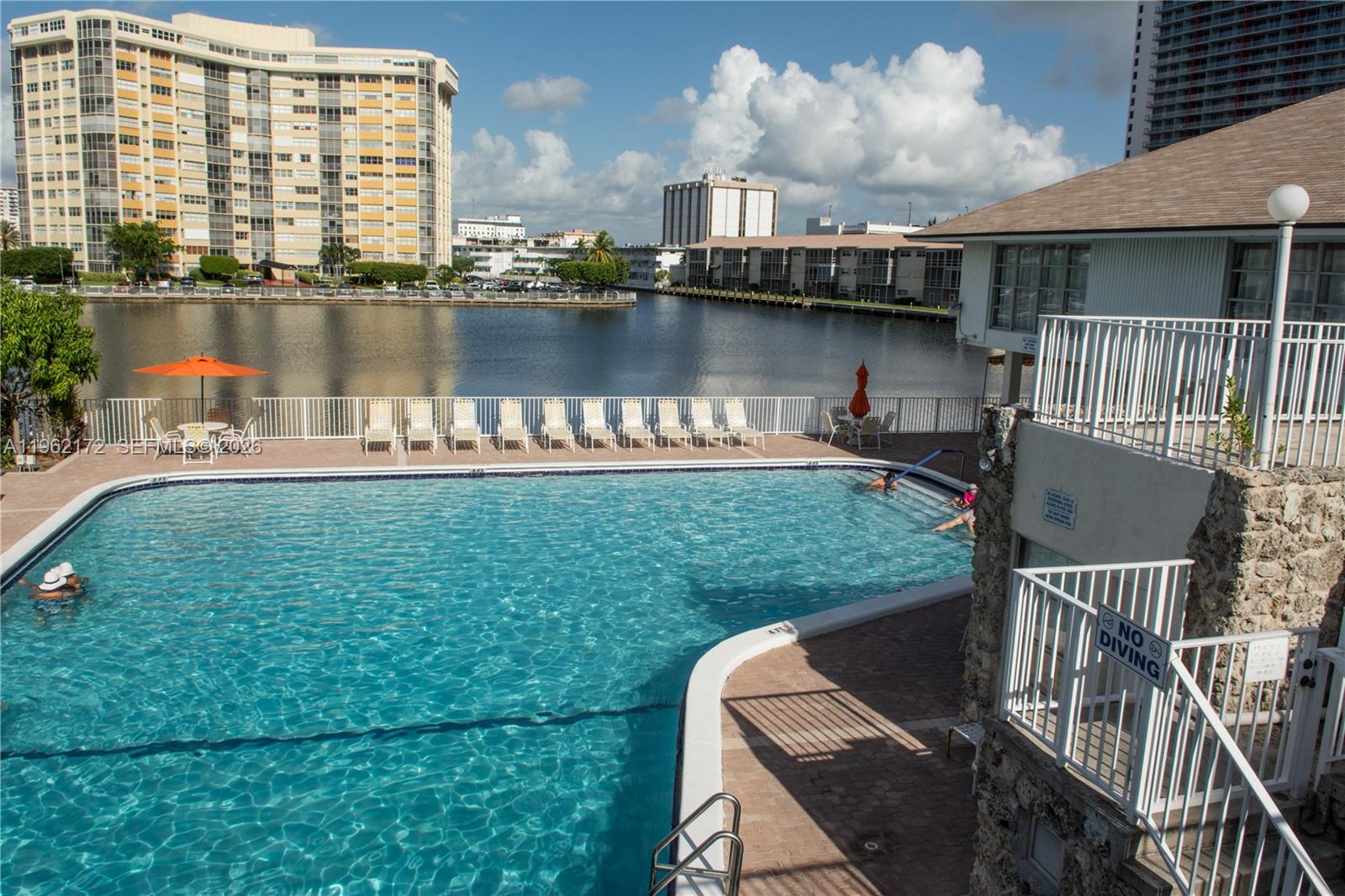 PLAZA TOWERS SOUTH CONDO - Residential