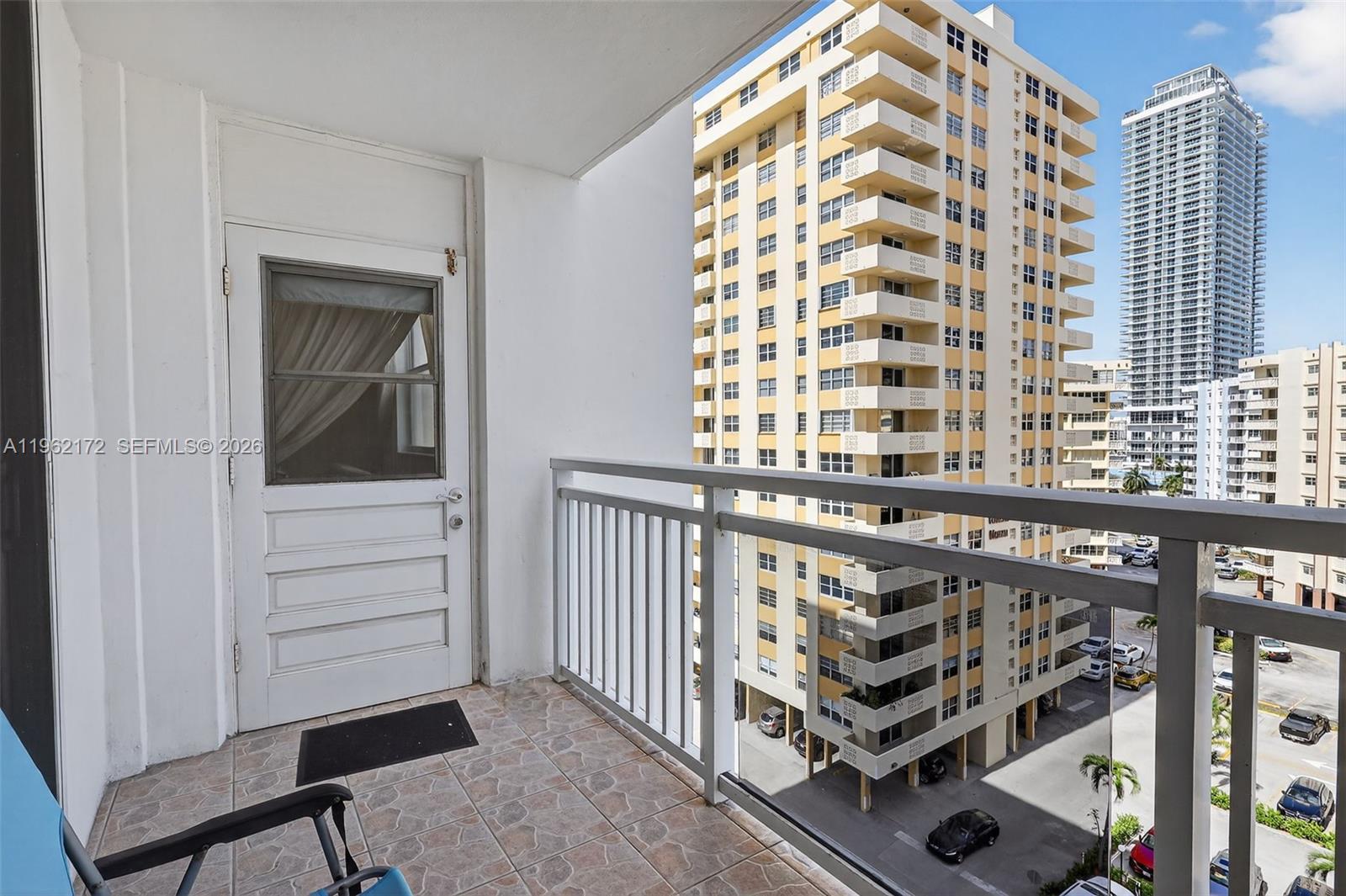 PLAZA TOWERS SOUTH CONDO - Residential