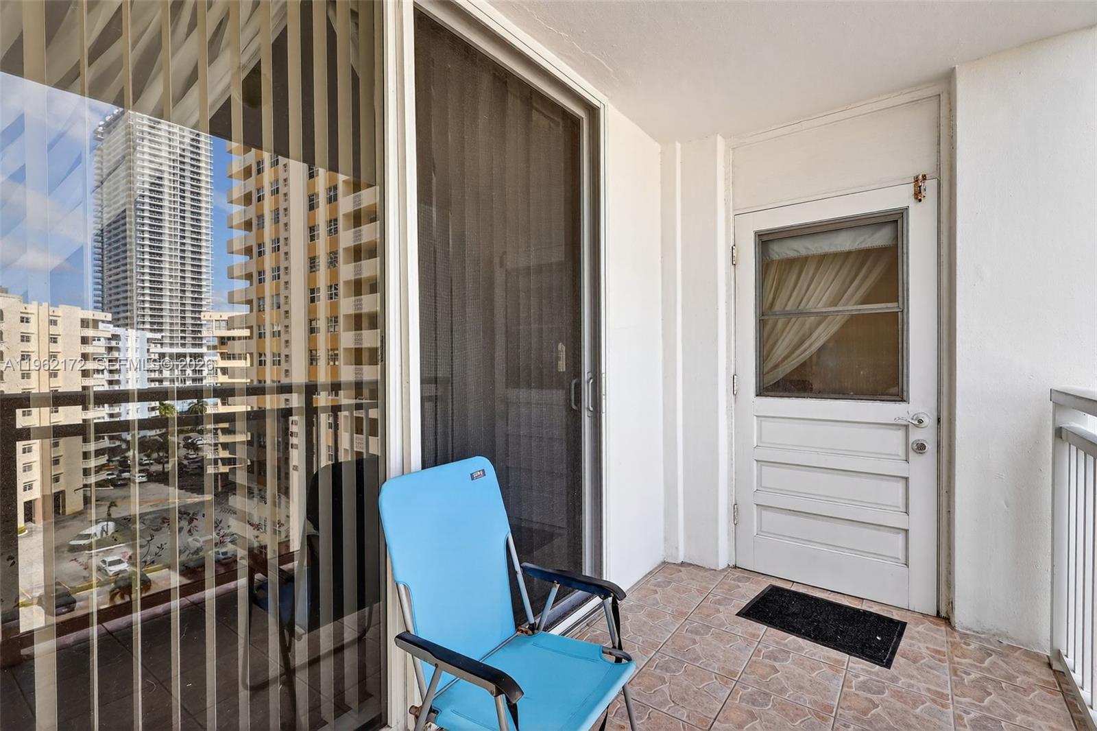 PLAZA TOWERS SOUTH CONDO - Residential