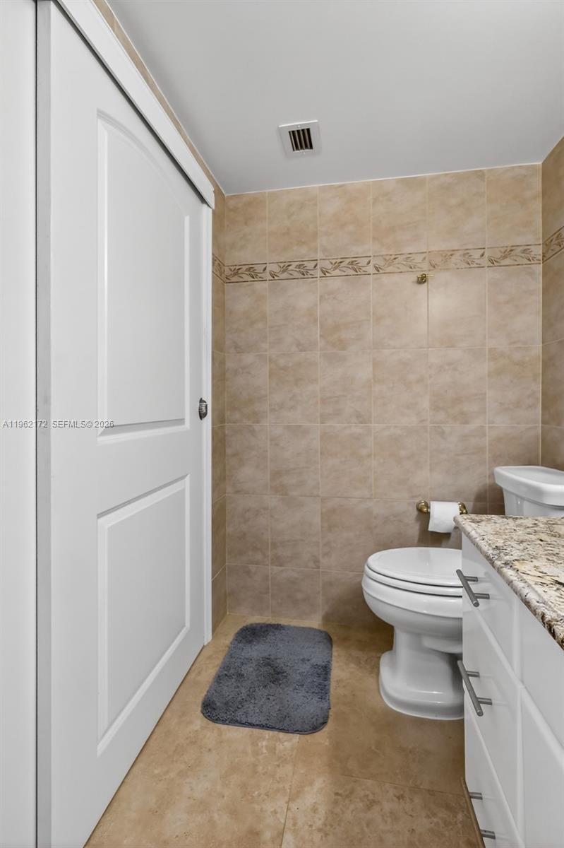 PLAZA TOWERS SOUTH CONDO - Residential