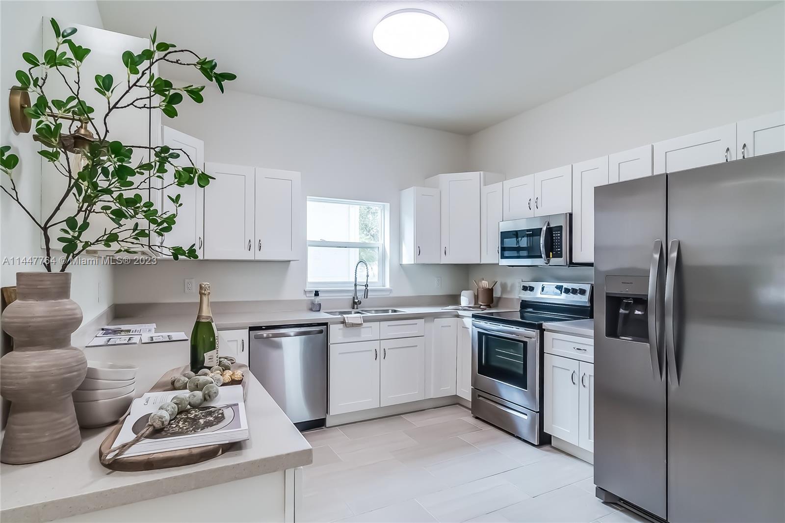Las Villas at Kenilworth - Residential Lease