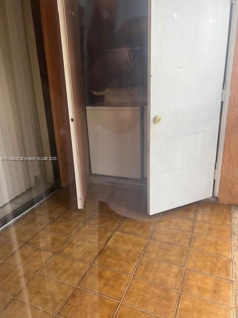 LAGO GRANDE FIVE-B CONDO - Residential Lease