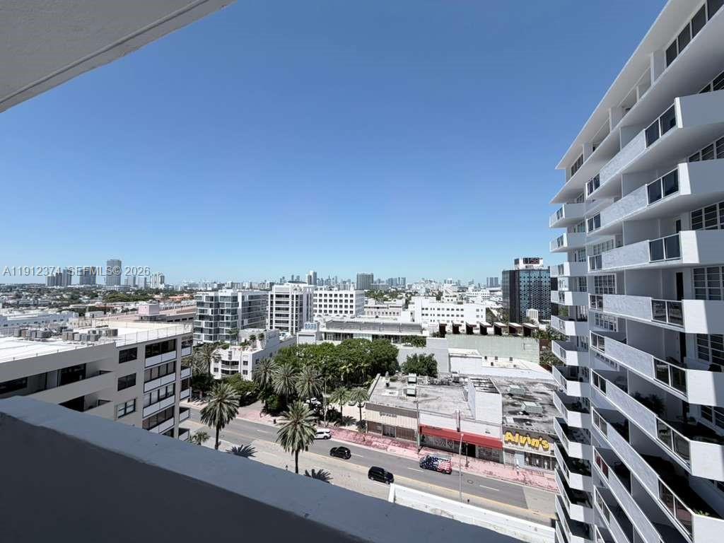 THE DECOPLAGE CONDO - Residential