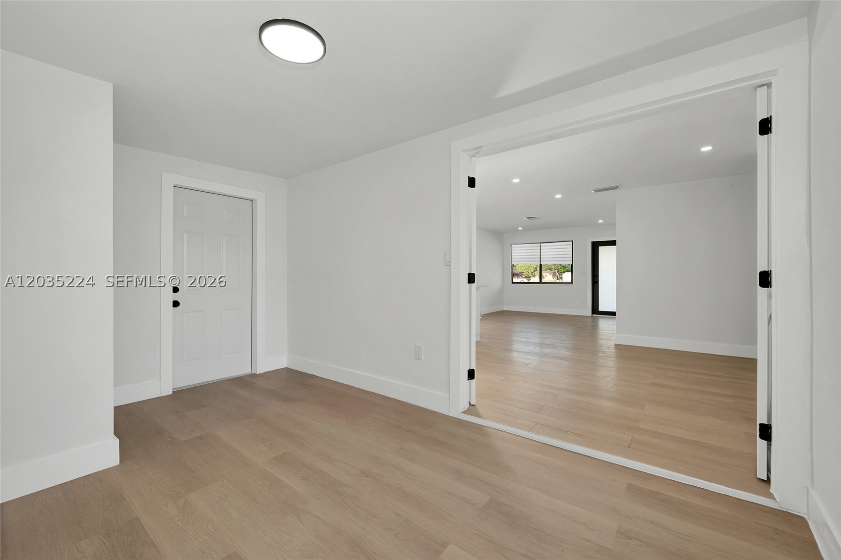 ¤LAKE SHORE ESTATES - Residential
