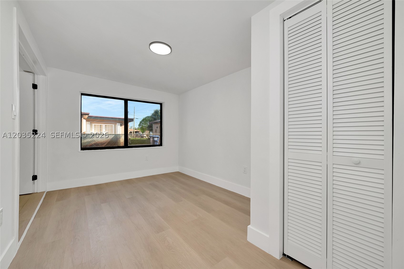 ¤LAKE SHORE ESTATES - Residential