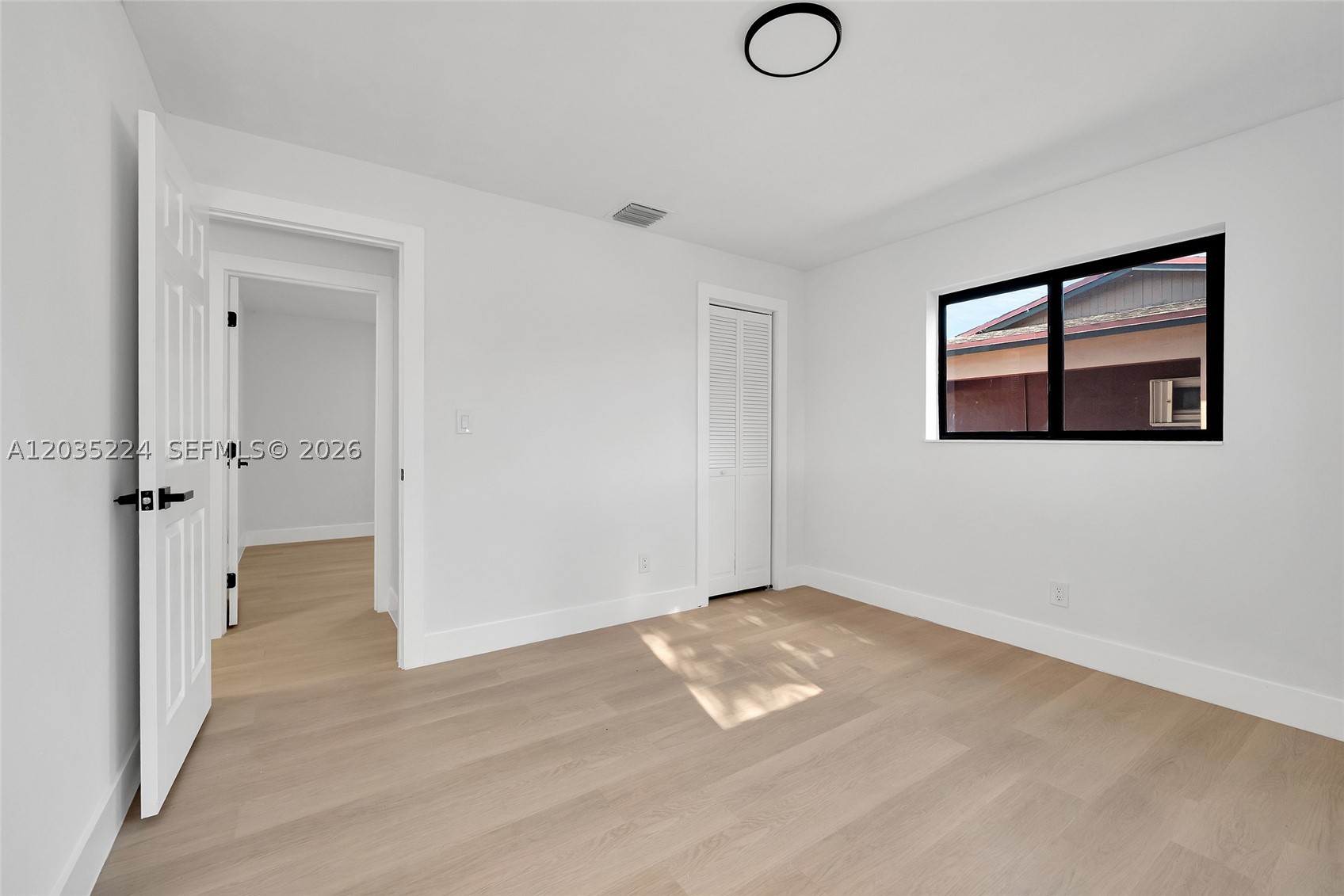 ¤LAKE SHORE ESTATES - Residential