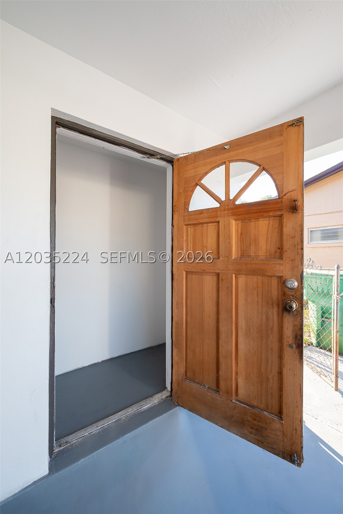 ¤LAKE SHORE ESTATES - Residential