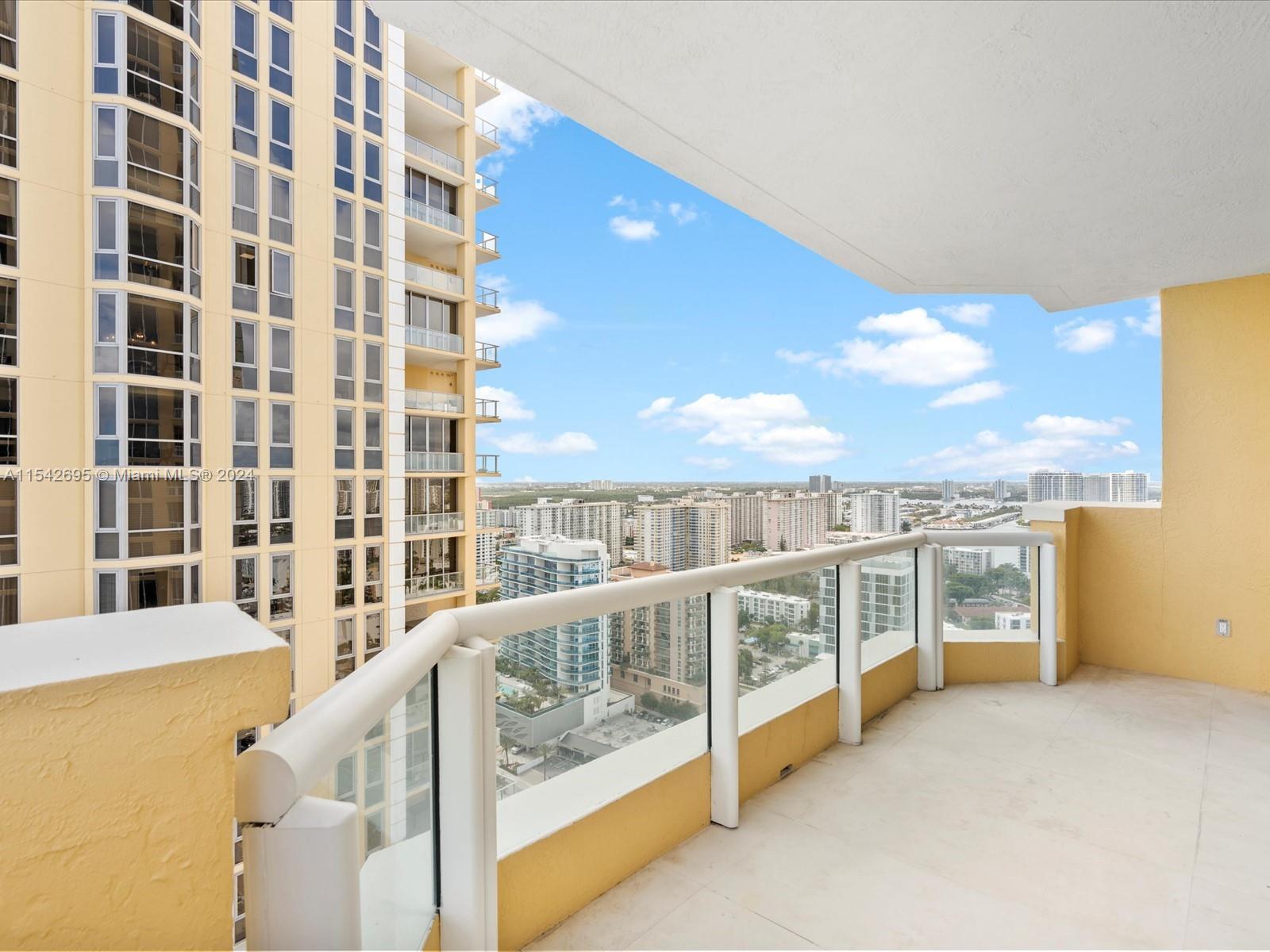 ACQUALINA OCEAN RESIDENCE - Residential