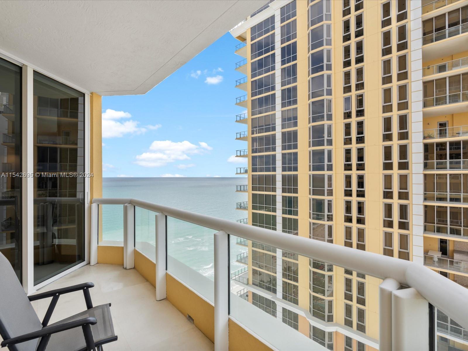 ACQUALINA OCEAN RESIDENCE - Residential