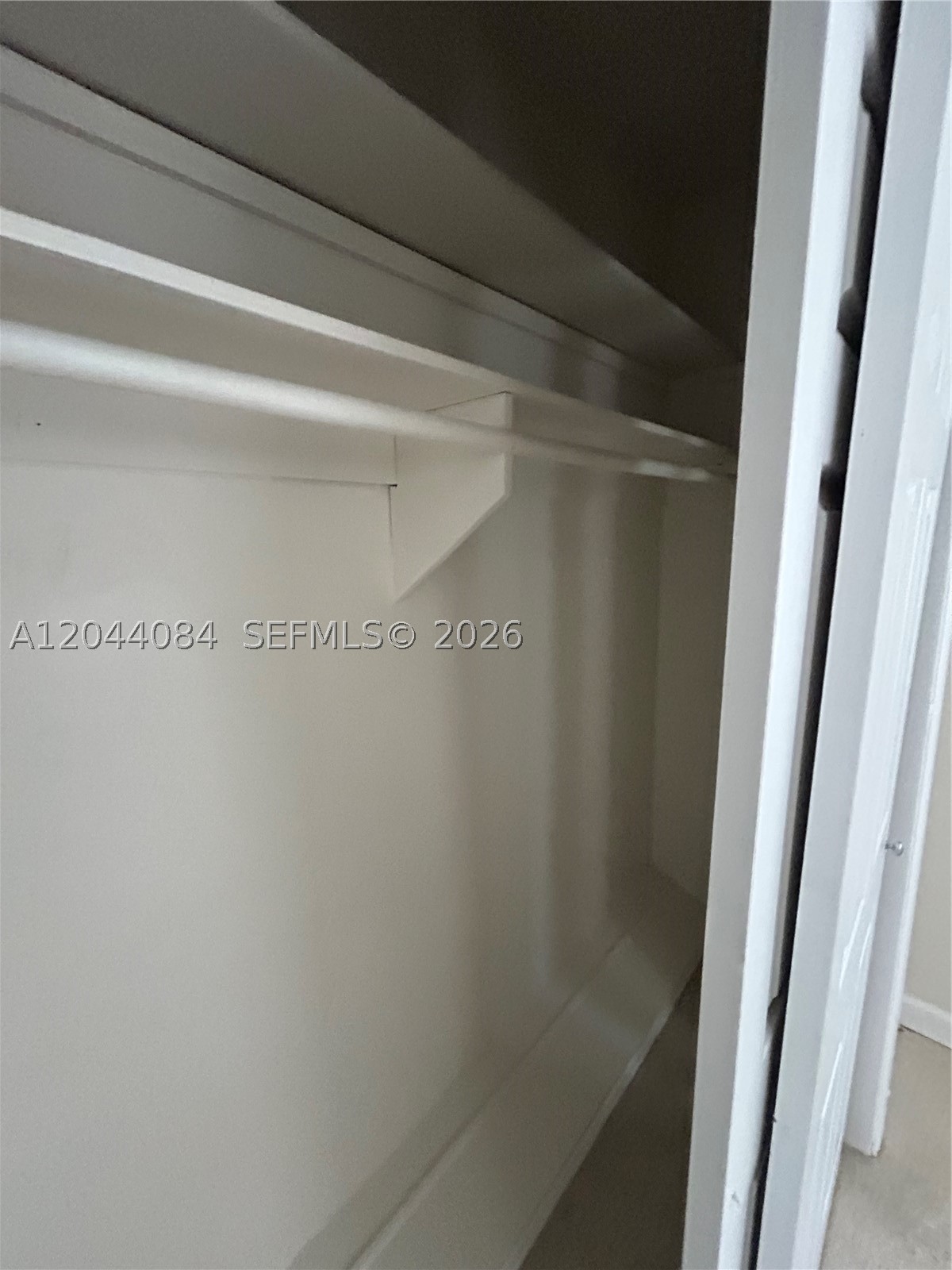 BISCAYNE BCH SUB - Residential Lease