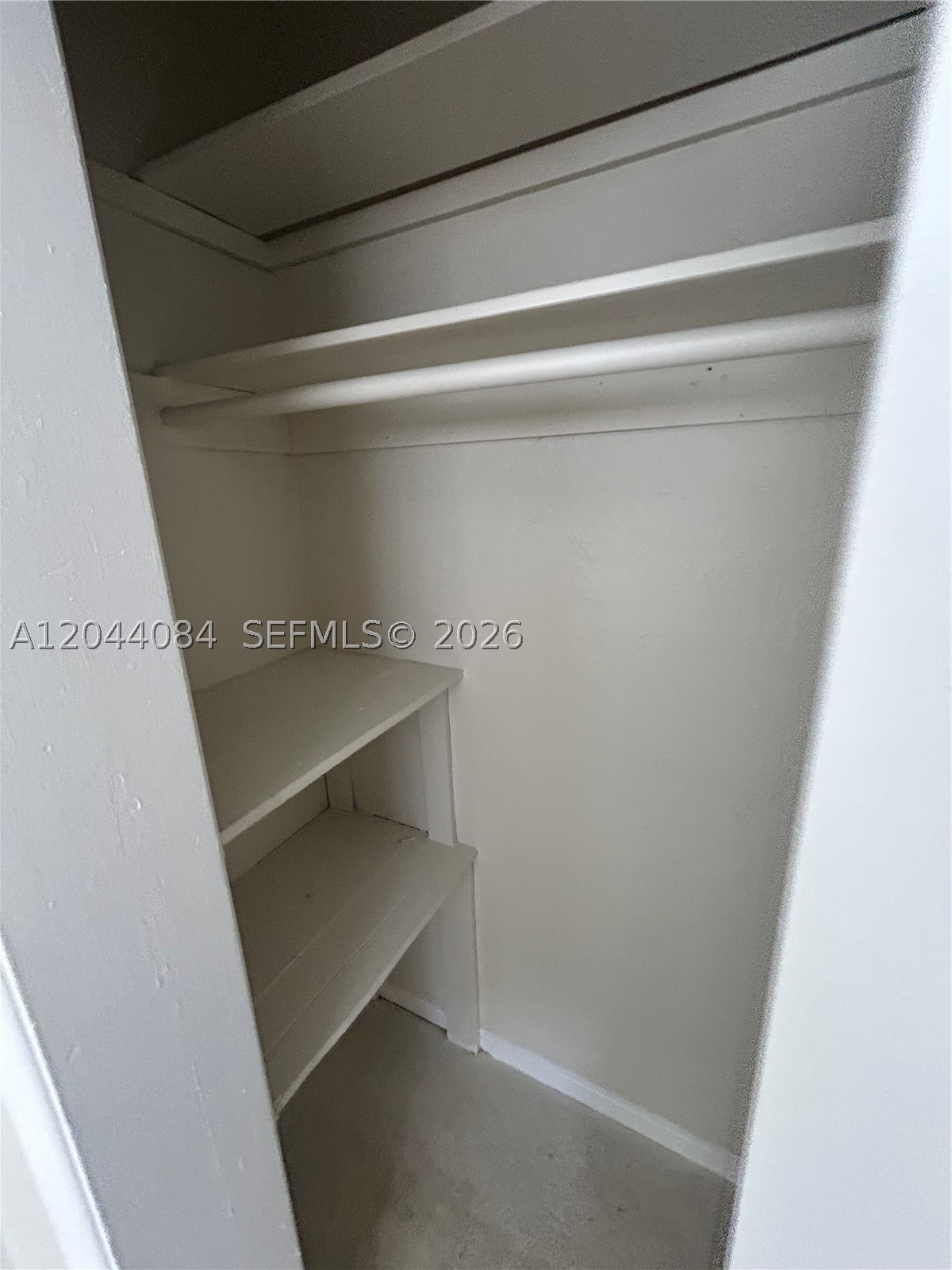 BISCAYNE BCH SUB - Residential Lease