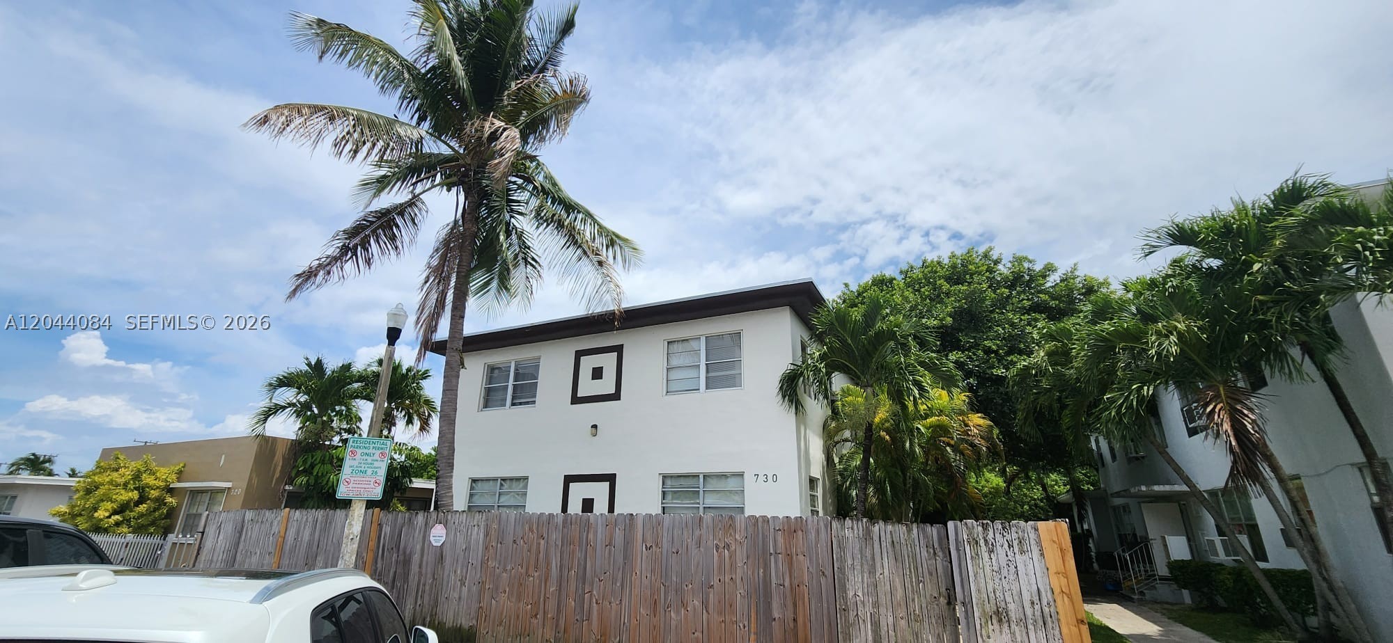 BISCAYNE BCH SUB - Residential Lease