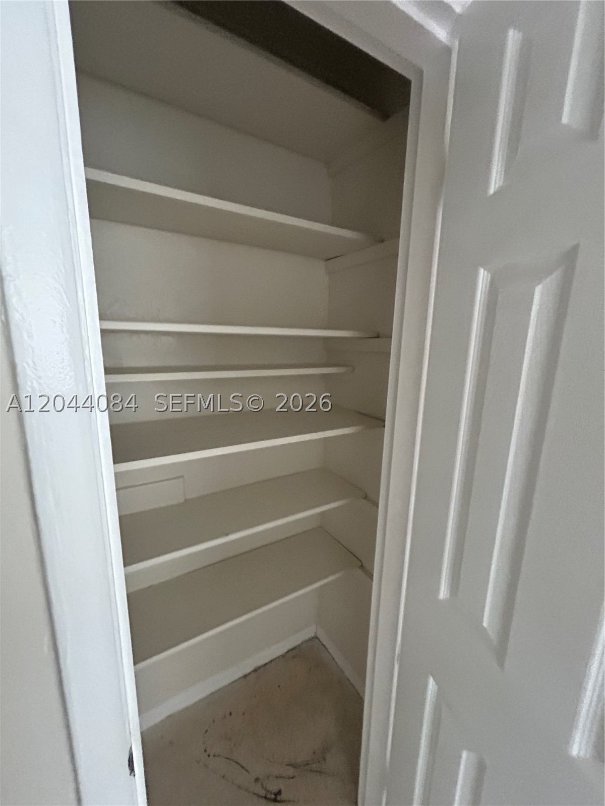BISCAYNE BCH SUB - Residential Lease