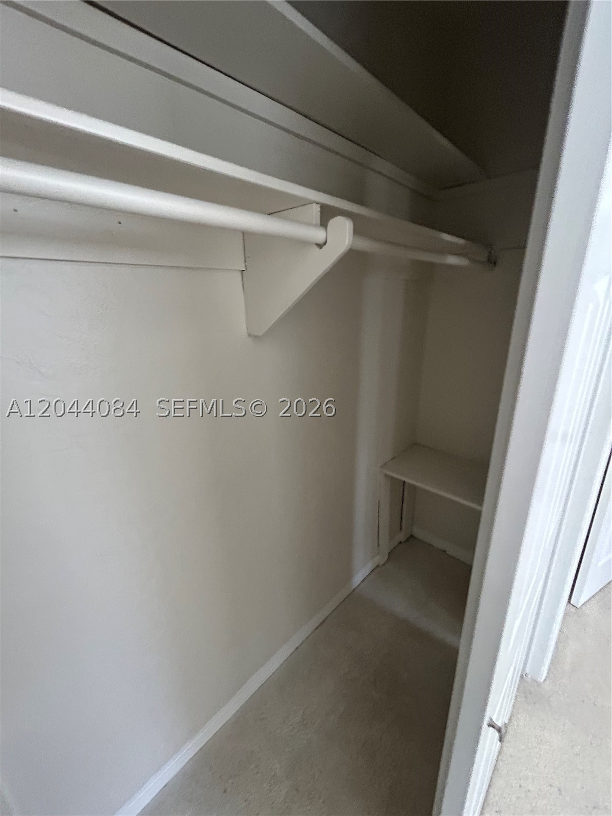 BISCAYNE BCH SUB - Residential Lease