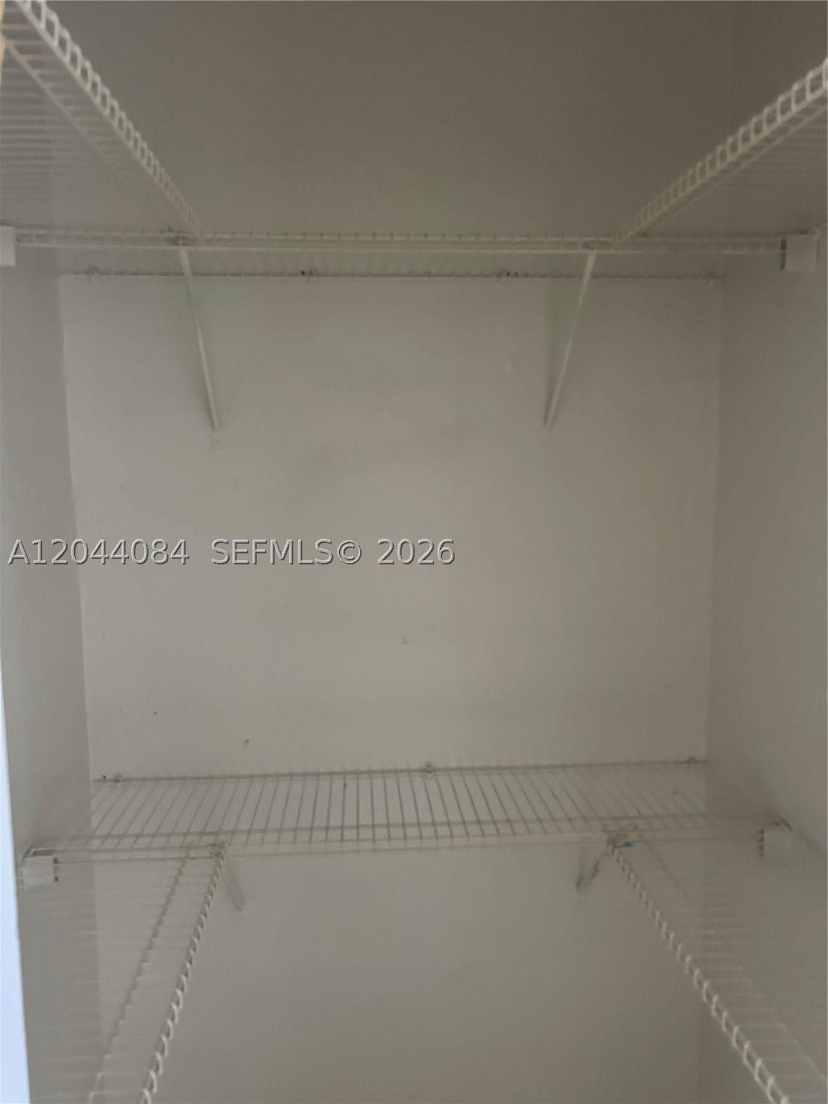 BISCAYNE BCH SUB - Residential Lease