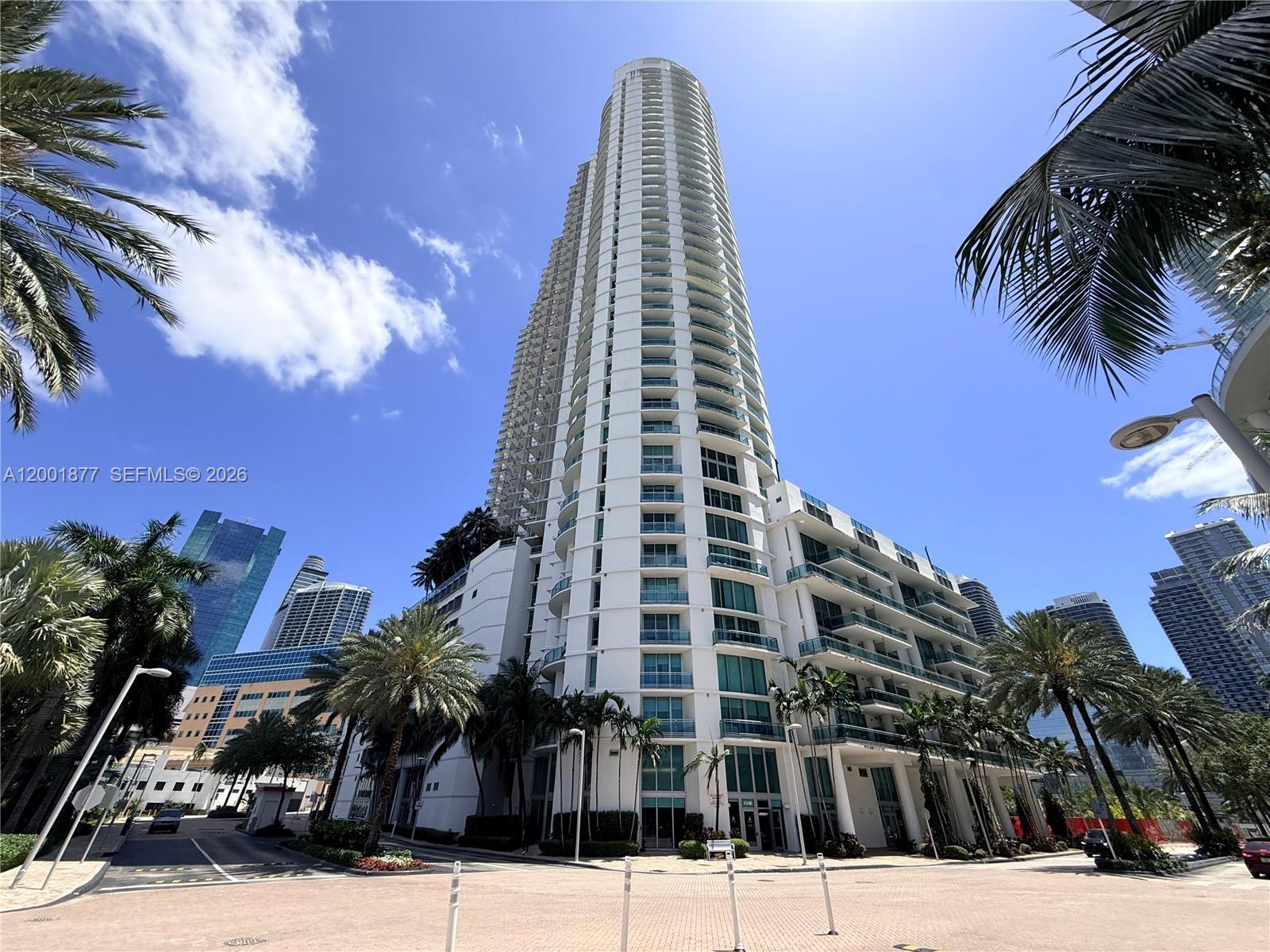 WIND CONDO - Residential