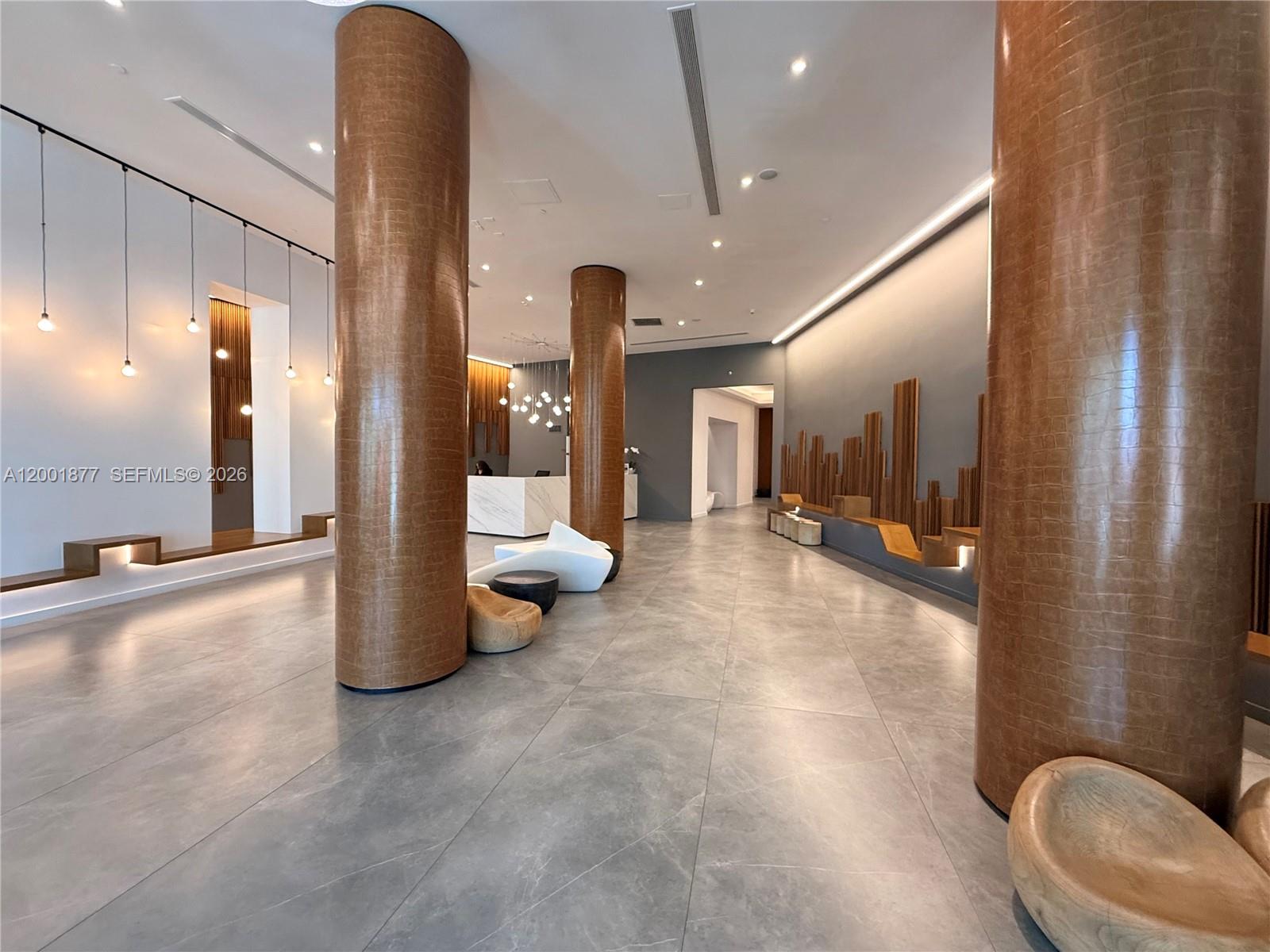 WIND CONDO - Residential
