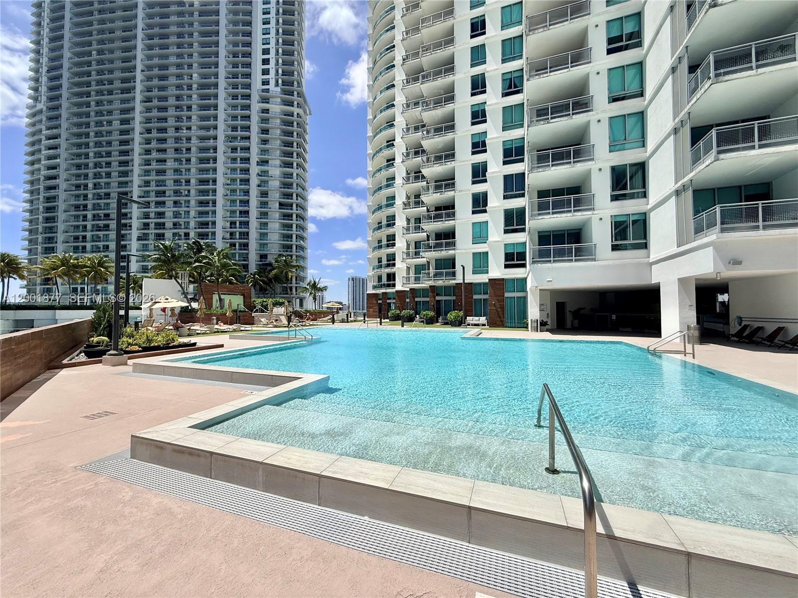 WIND CONDO - Residential