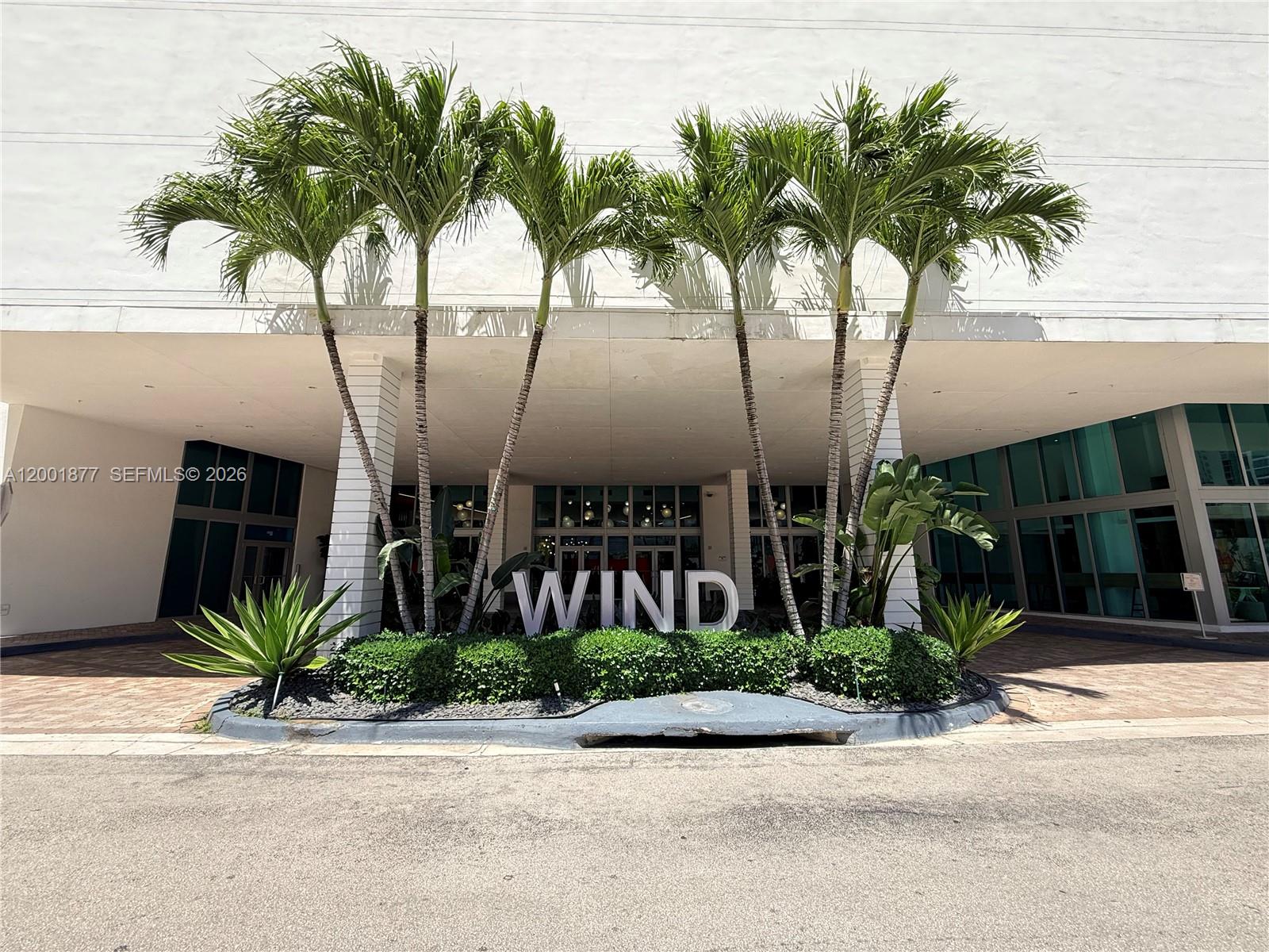 WIND CONDO - Residential