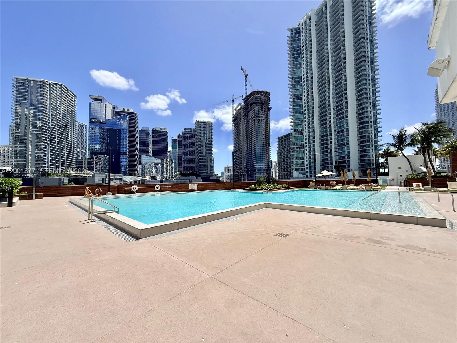 WIND CONDO - Residential