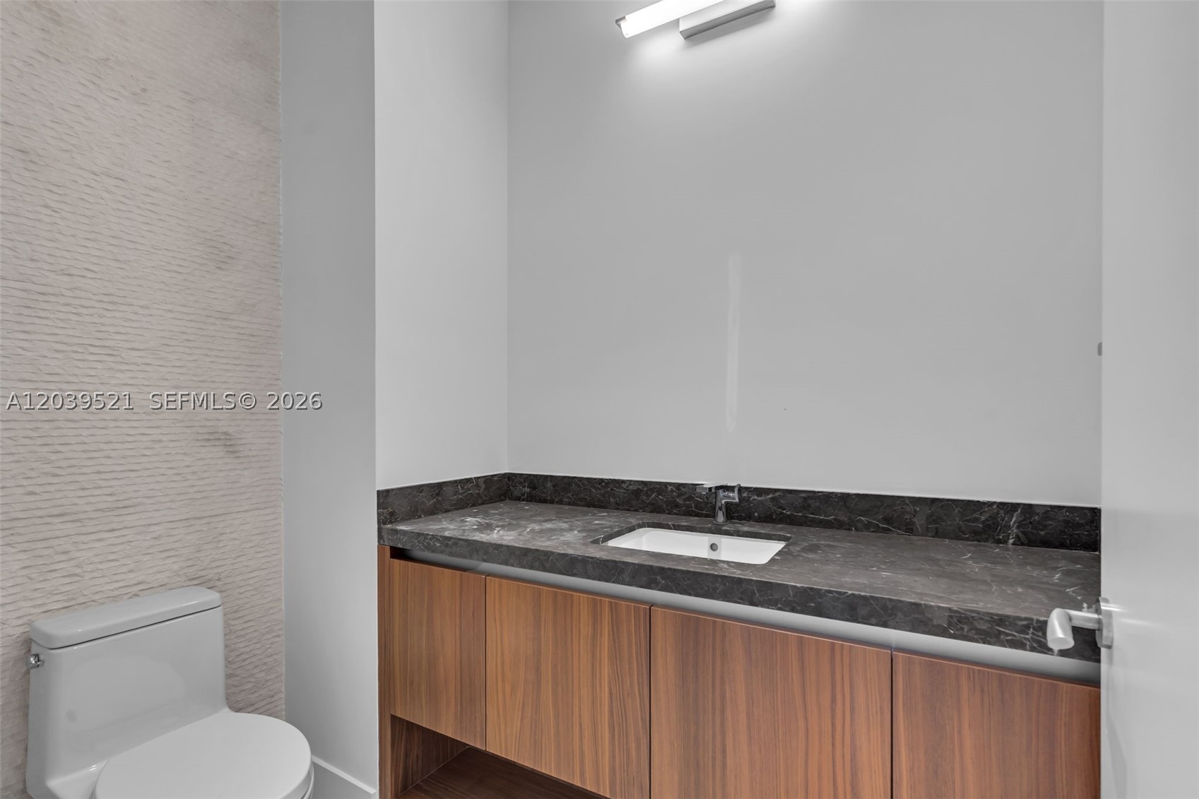 Una Residences - Residential Lease