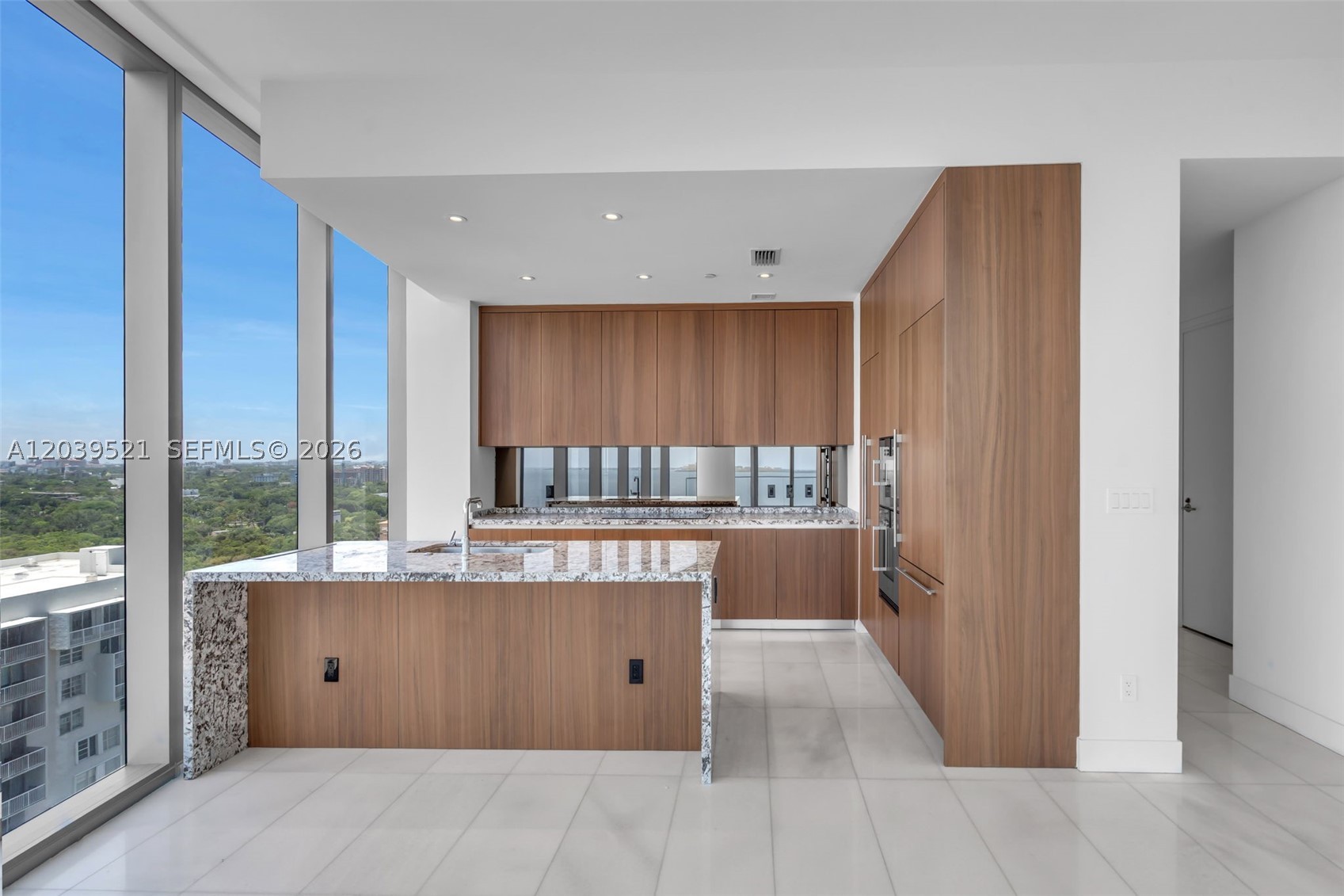 Una Residences - Residential Lease