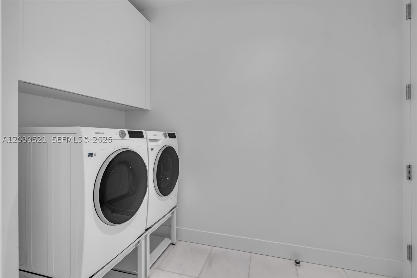 Una Residences - Residential Lease