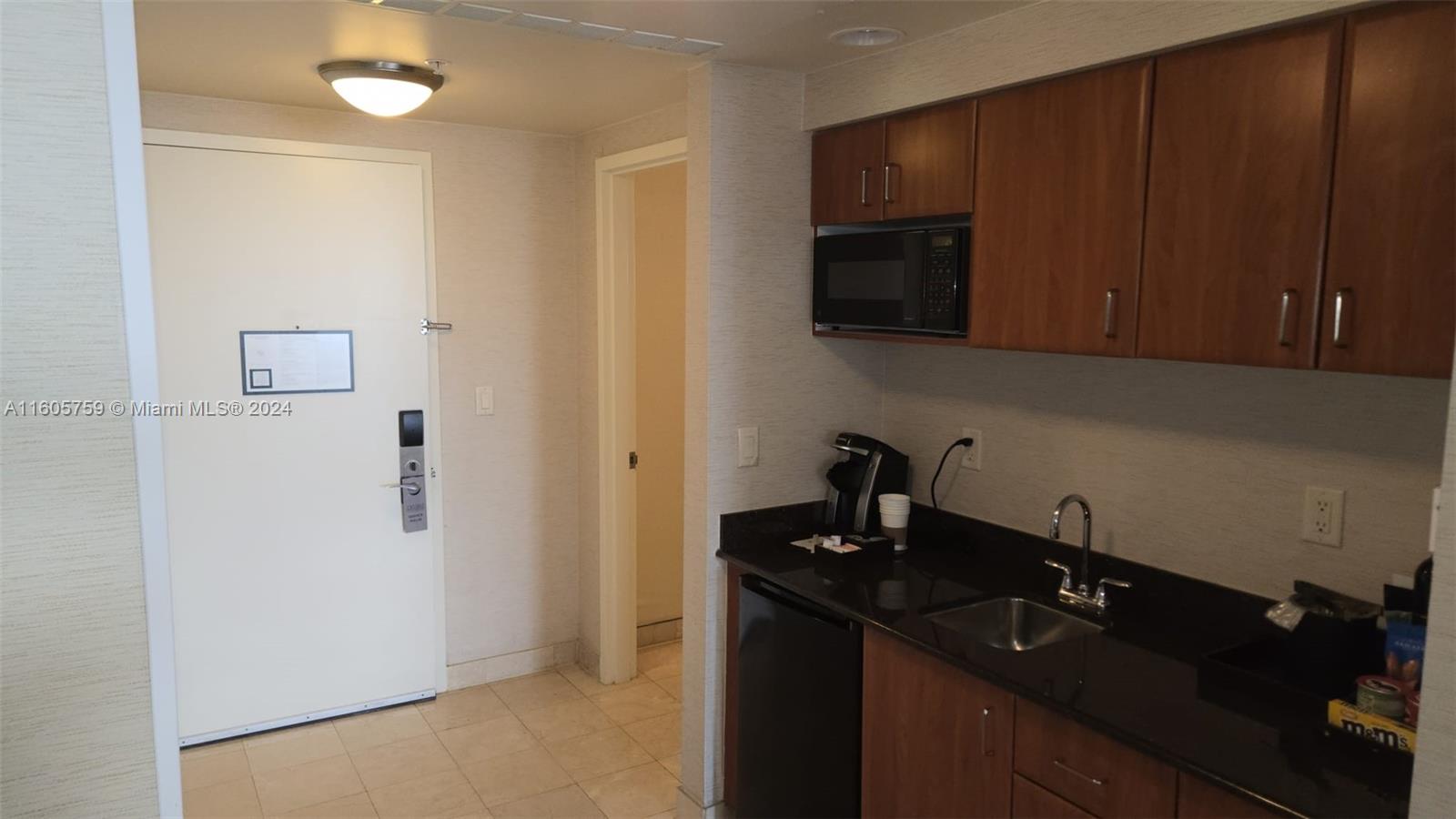 TRUMP INTERNATIONAL SONES - Residential