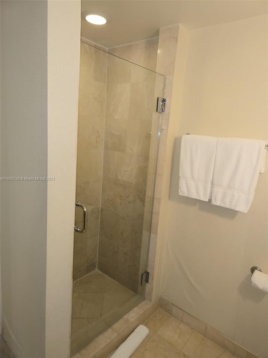 TRUMP INTERNATIONAL SONES - Residential