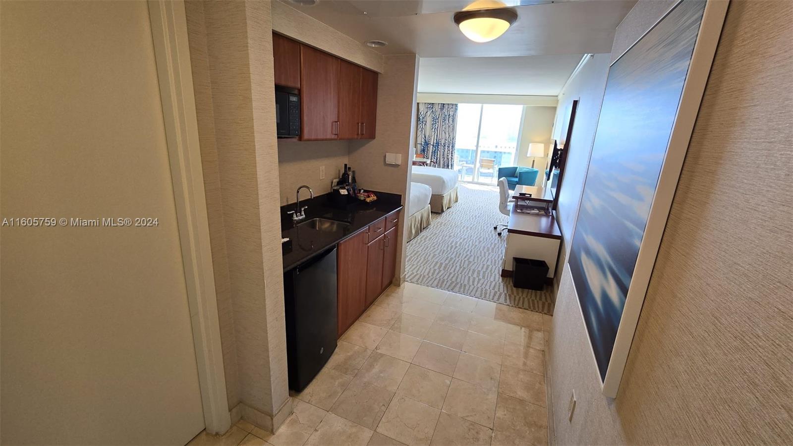 TRUMP INTERNATIONAL SONES - Residential