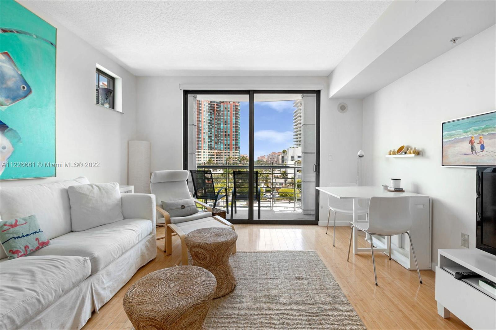 THE COSMOPOLITAN RESIDENC - Residential
