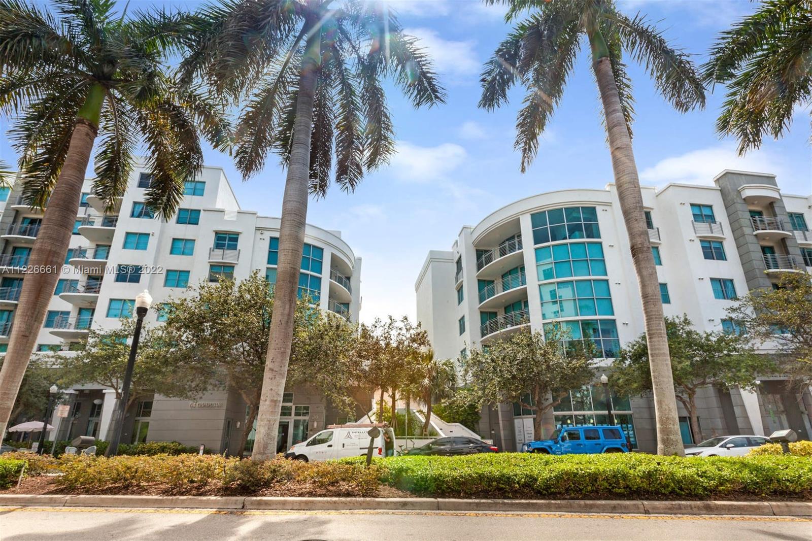 THE COSMOPOLITAN RESIDENC - Residential