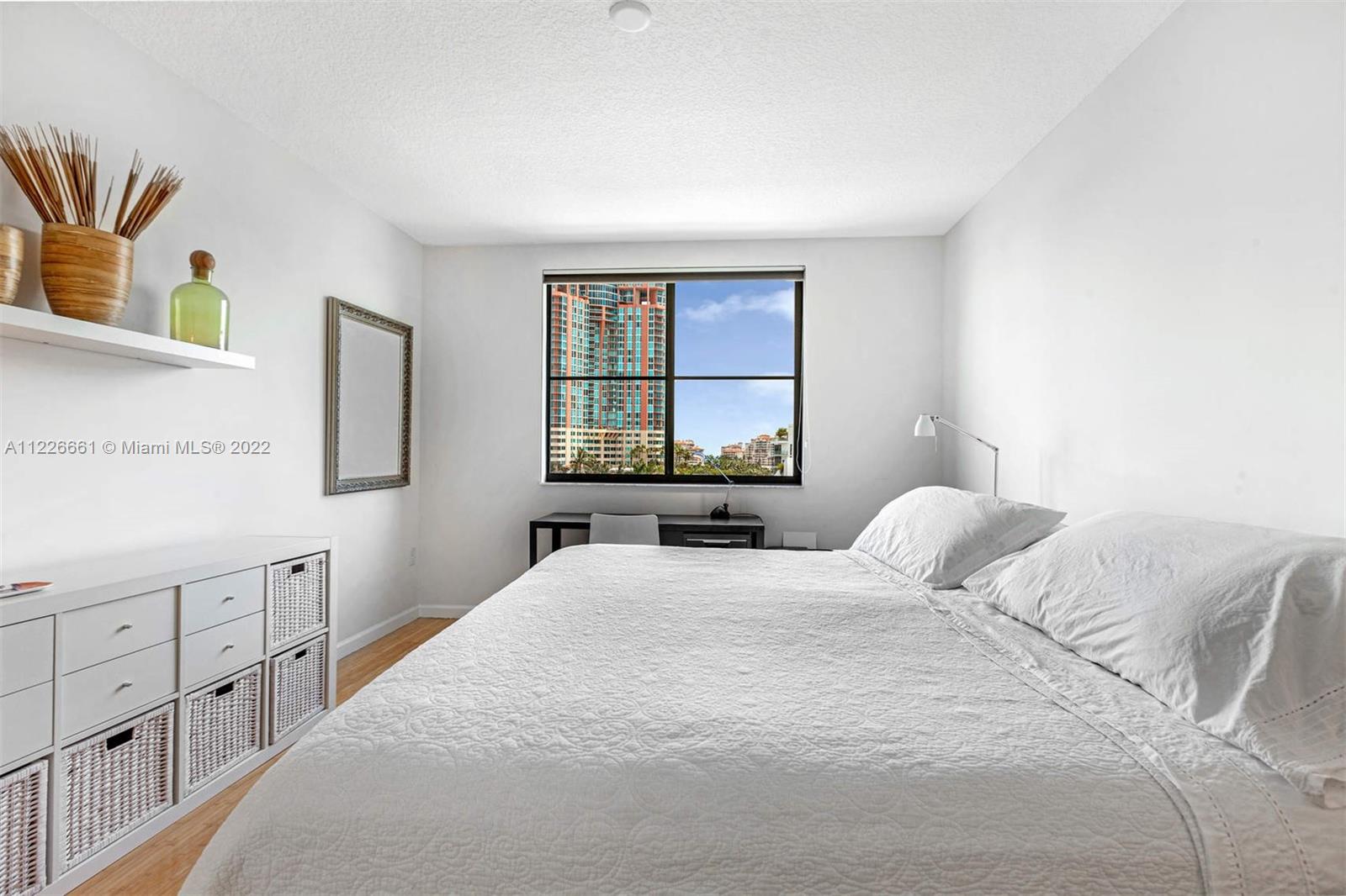 THE COSMOPOLITAN RESIDENC - Residential