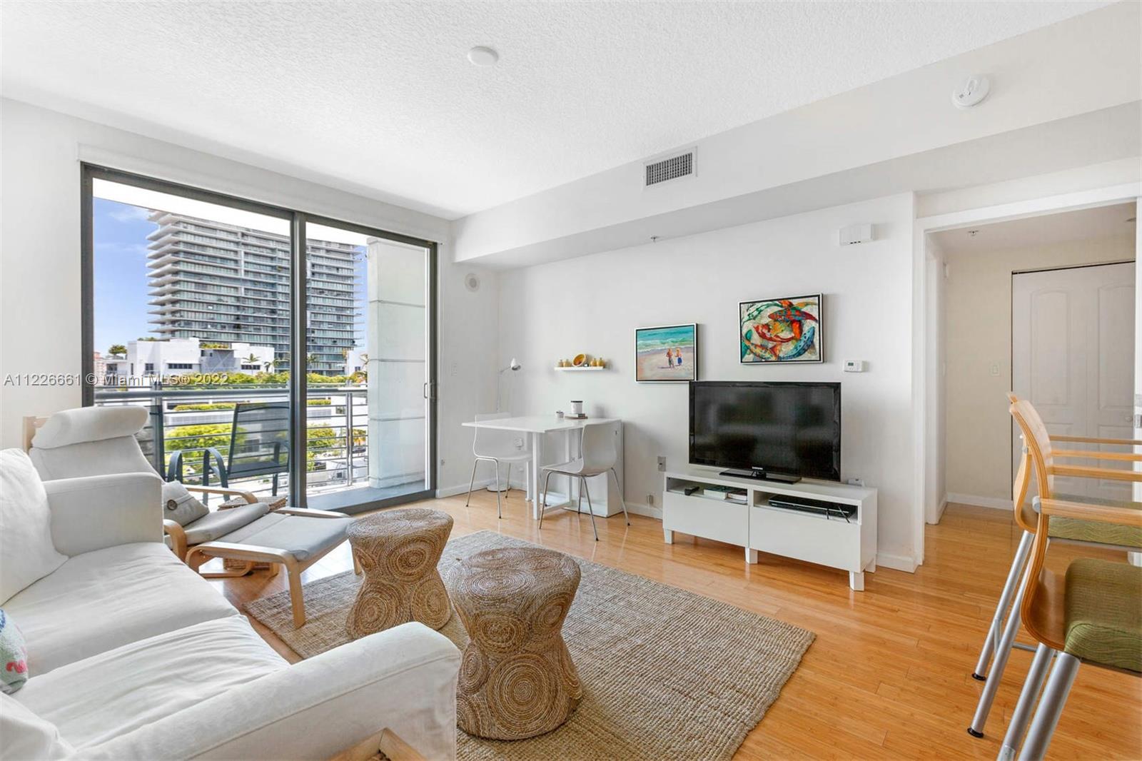 THE COSMOPOLITAN RESIDENC - Residential