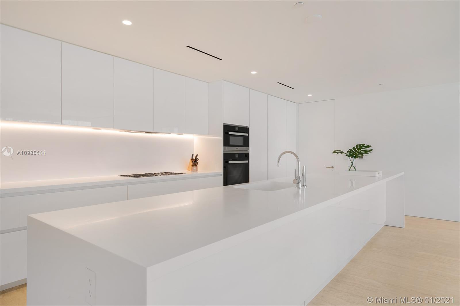 SURF CLUB CONDO - Residential