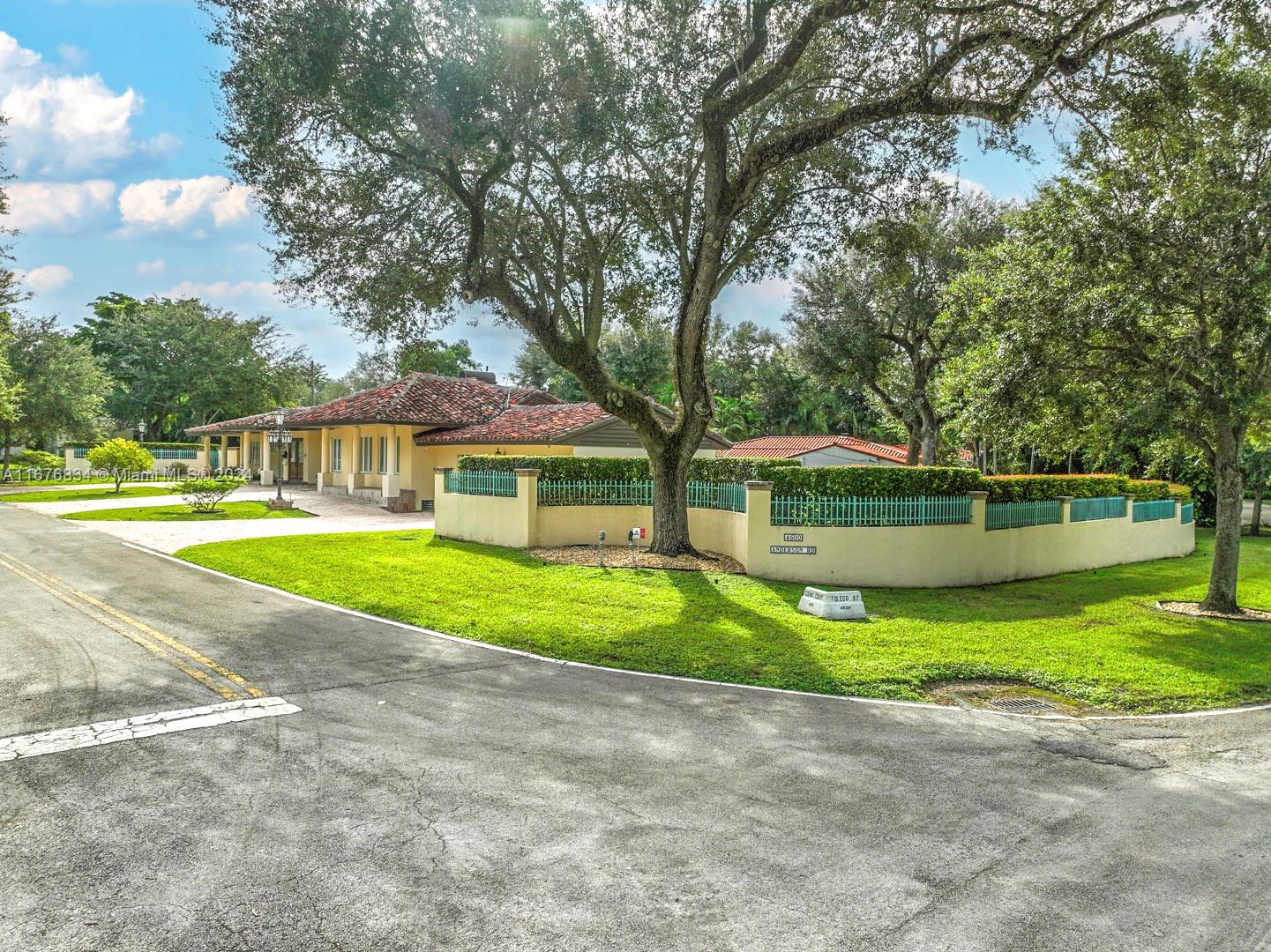 C GAB COUNTRY CLUB SEC 5 - Residential
