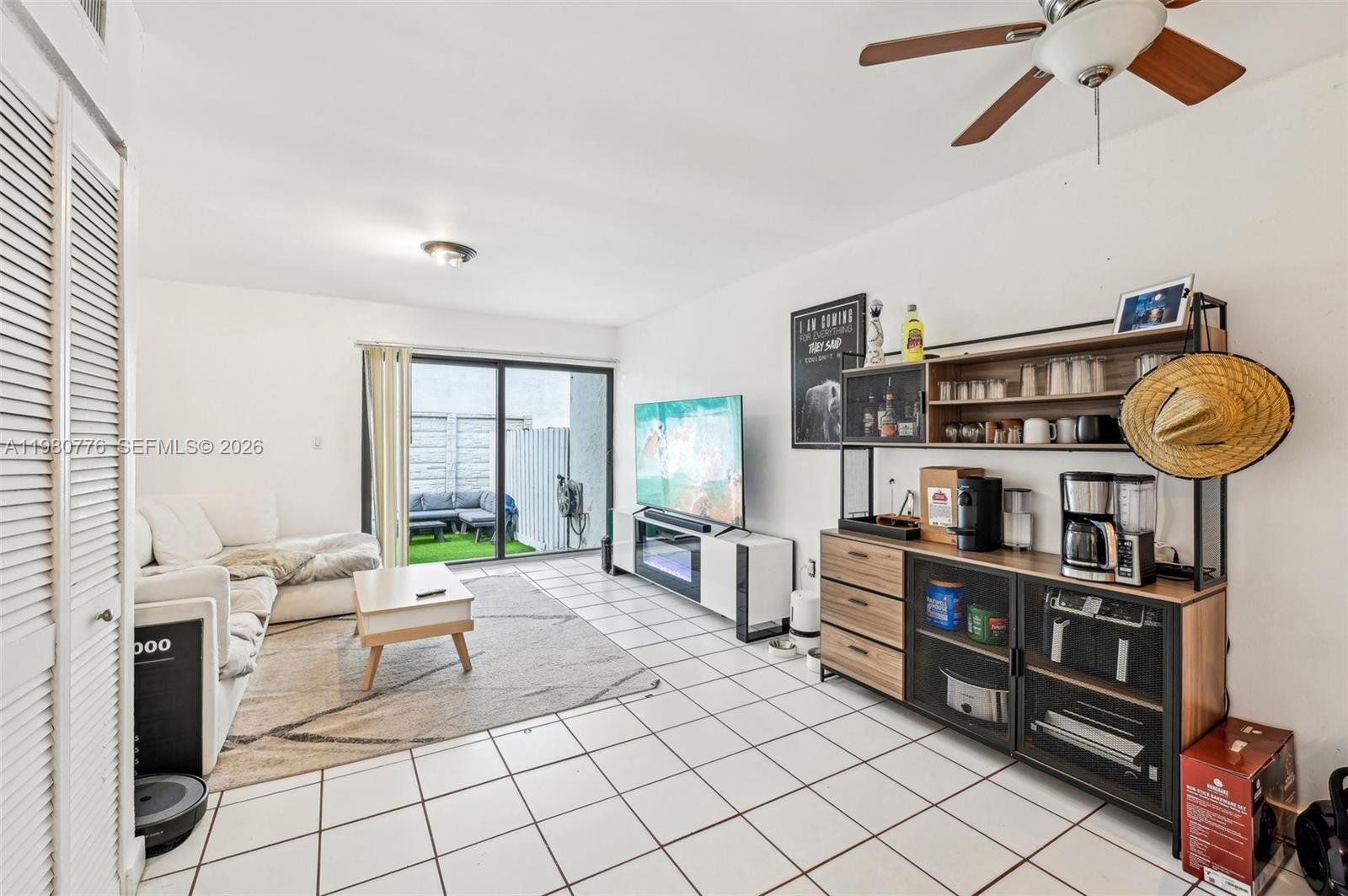 RIVER CLUB TOWNHOUSE COND - Residential