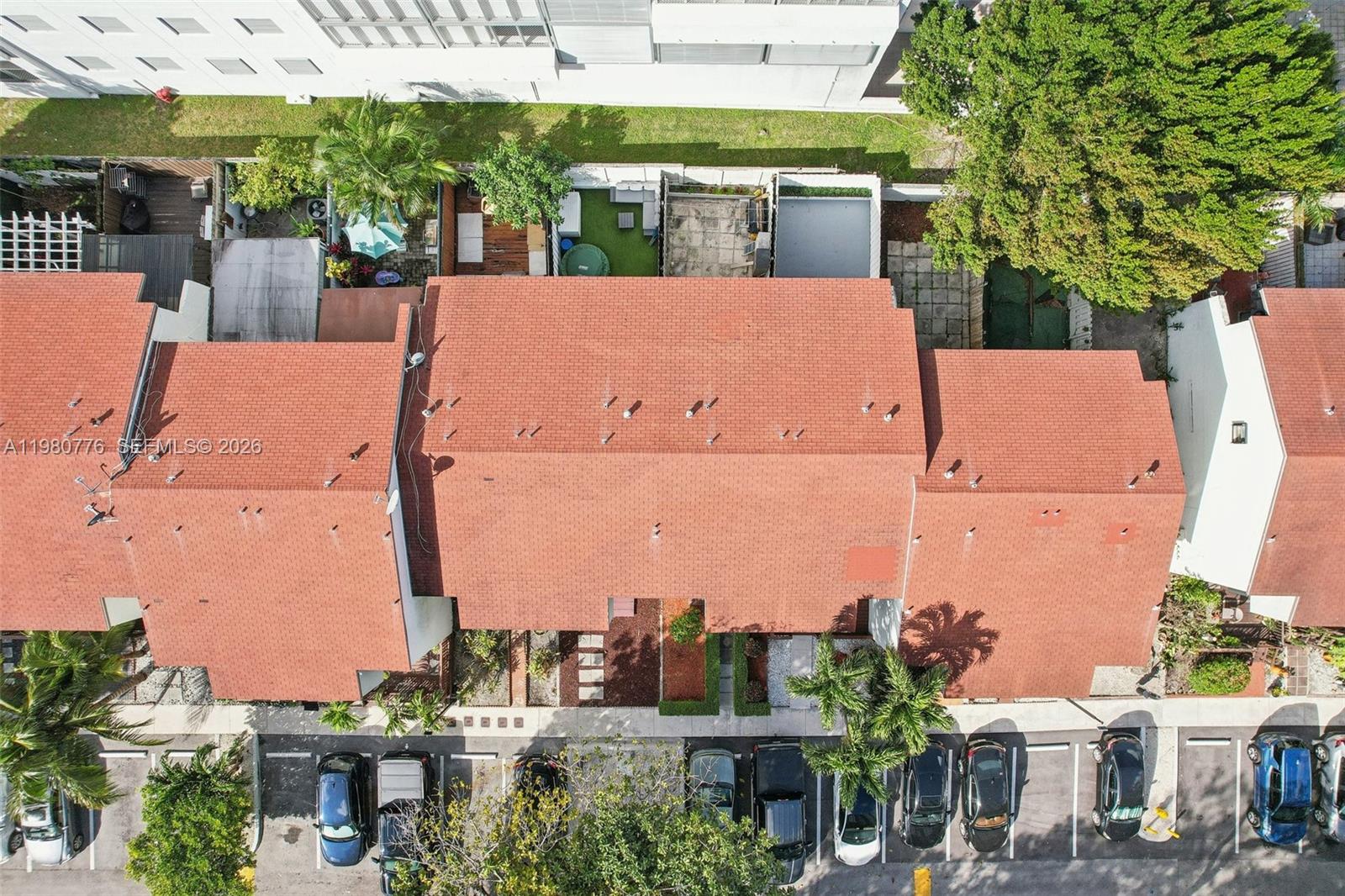 RIVER CLUB TOWNHOUSE COND - Residential