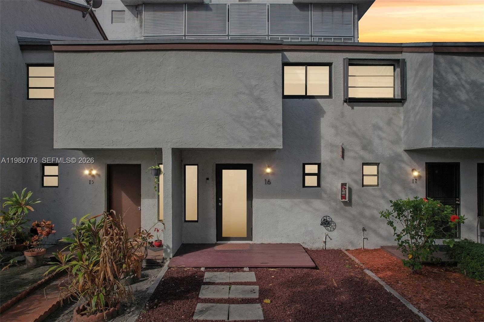 RIVER CLUB TOWNHOUSE COND - Residential