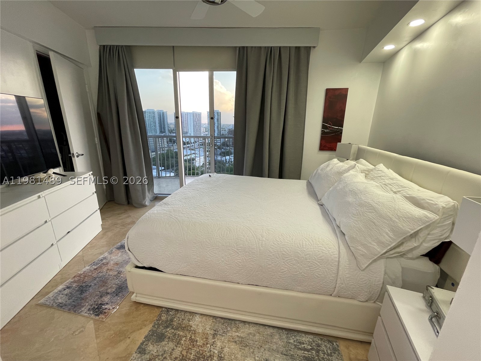 OPERA TOWER CONDO - Residential