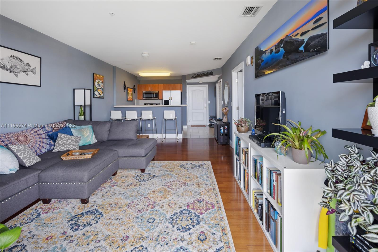 GROVE WAY CONDO - Residential