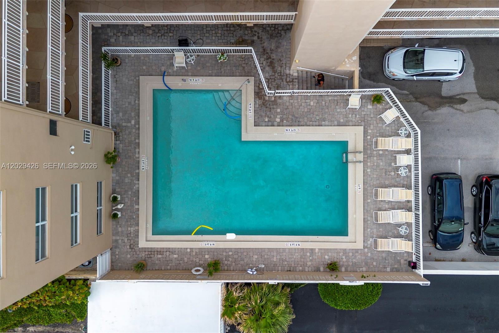 IMPERIAL HOUSE INC - Residential