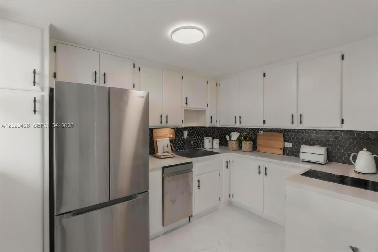 IMPERIAL HOUSE INC - Residential