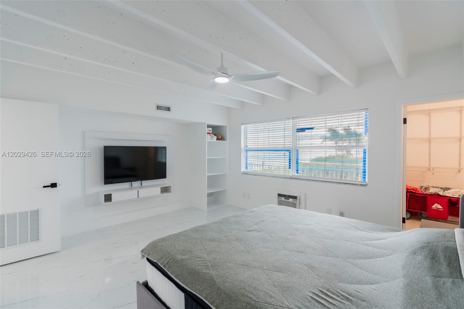 IMPERIAL HOUSE INC - Residential