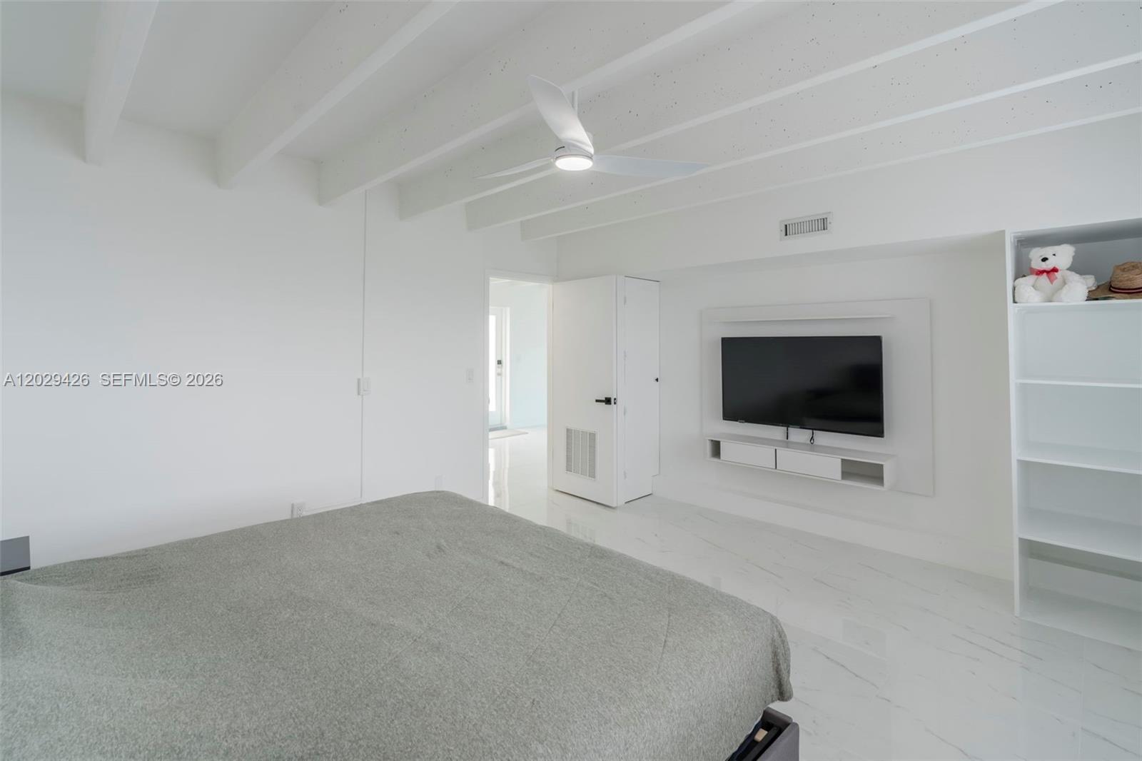IMPERIAL HOUSE INC - Residential